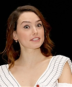 56115431_picturepub-daisy-ridley-010.jpg