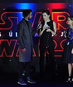 57489391_daisy-ridley-16.jpg