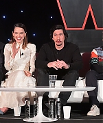 58366195_picturepub-daisy-ridley-004.jpg