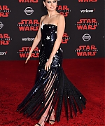 58830072_daisy-ridley-37.jpg