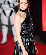 59074982_daisy-ridley-02.jpg
