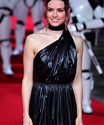 59076645_daisy-ridley-24.jpg