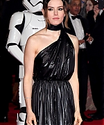 59096095_daisy-ridley-57.jpg