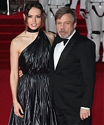 59096128_daisy-ridley-64.jpg