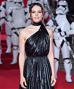 59137209_daisy-ridley-78.jpg