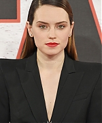 59144878_daisy-ridley-02.jpg