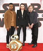 59145003_daisy-ridley-12.jpg
