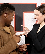 59145020_daisy-ridley-17.jpg