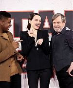 59145072_daisy-ridley-22.jpg