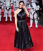 59153876_daisy-ridley-100.jpg