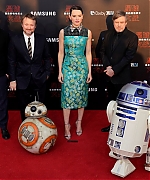 59629984_daisy-ridley-05.jpg