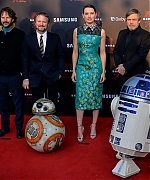 59647842_picturepub-daisy-ridley-011.jpg