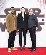 60901383_daisy-ridley-35.jpg