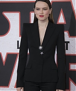 60901389_daisy-ridley-37.jpg