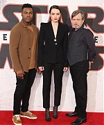 60901517_daisy-ridley-50.jpg