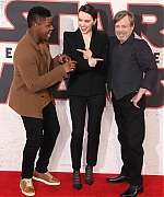 60901541_daisy-ridley-52.jpg