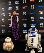 Filename=Daisy-Ridley_-Star-Wars-The-Force-Awakens-Premiere--09-662x960.jpg
Filesize=154KiB
Dimensions=662x960
Date added=Nov 25, 2017 Daisy-Ridley_-Star-Wars-The-Force-Awakens-Premiere--09-662x960.jpg