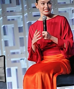 Daisy-Ridley_-The-Last-Jedi-Press-Line---Star-Wars-Celebration--09.jpg