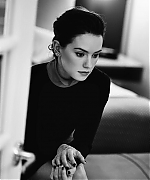 Daisy-Ridley_-The-New-York-Times-Photoshoot-2015--02.jpg