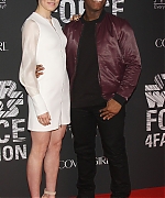 DaisyRidley-2015-12-02-StarWarsForce4FashionNY-010.jpg