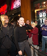 DaisyRidley090315_05.jpg