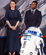 Filename=Daisy_RIdley_-_Shanghai_12_28_2015-16.jpg
Filesize=346KiB
Dimensions=1367x2048
Date added=Nov 25, 2017 Daisy_RIdley_-_Shanghai_12_28_2015-16.jpg