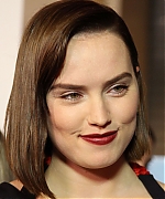 Picture_Pub_Daisy_Ridley_02~0.jpg