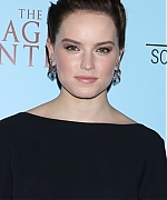 Picture_Pub_Daisy_Ridley_04~2.jpg