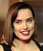 Picture_Pub_Daisy_Ridley_08~0.jpg