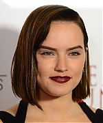 Picture_Pub_Daisy_Ridley_14~0.jpg