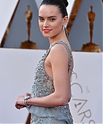 daisy-ridley-88th-academy-awards-022816-image-014.jpg