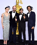 daisy-ridley-88th-academy-awards-022816-image-056.jpg