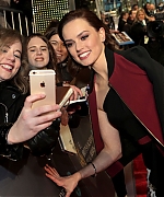 hqcelebcorner_28129_28129.jpg