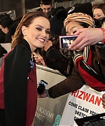 hqcelebcorner_28229_28129.jpg