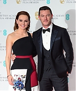 hqcelebcorner_28829_28329.jpg